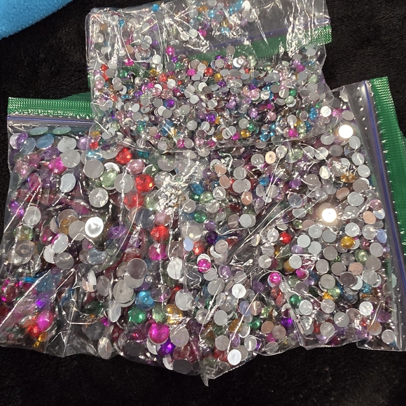 Vibrant Assorted Rhinestones for Crafting - Picture 4 of 4